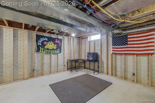 2550 Compton Drive, Waterford, MI 48329
