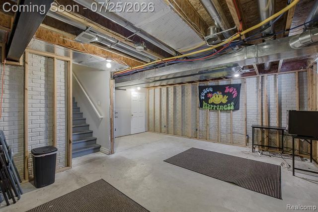 2550 Compton Drive, Waterford, MI 48329