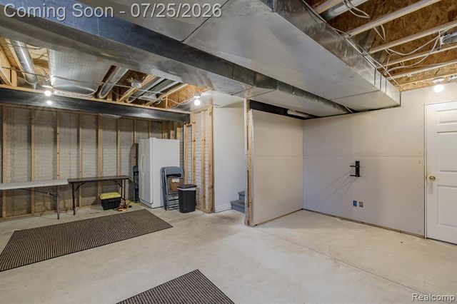 2550 Compton Drive, Waterford, MI 48329