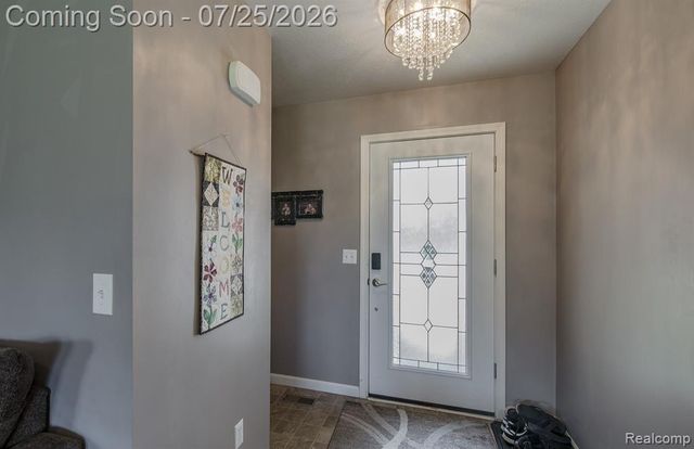 2550 Compton Drive, Waterford, MI 48329