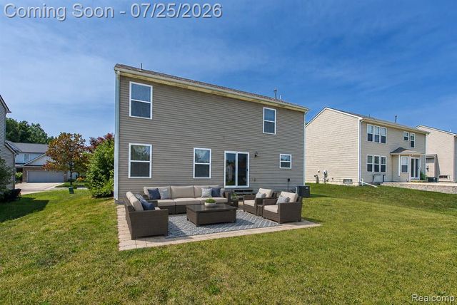 2550 Compton Drive, Waterford, MI 48329