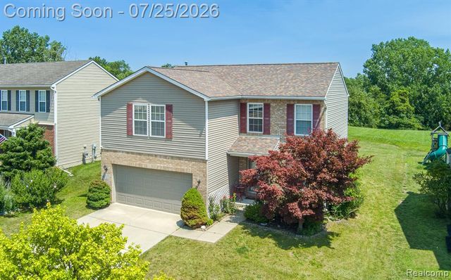 2550 Compton Drive, Waterford, MI 48329
