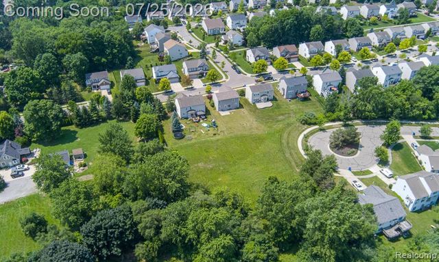 2550 Compton Drive, Waterford, MI 48329