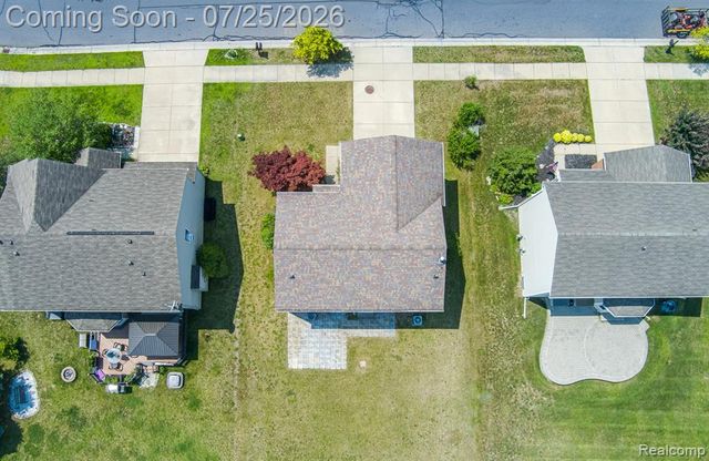 2550 Compton Drive, Waterford, MI 48329
