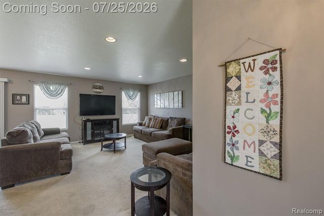 2550 Compton Drive, Waterford, MI 48329