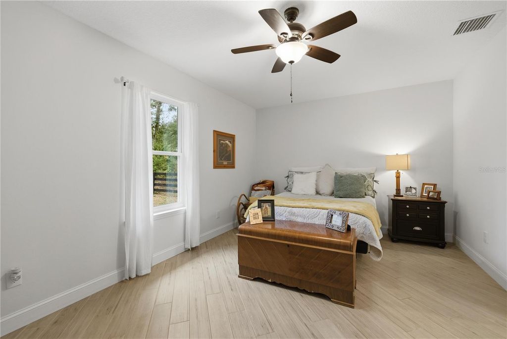 Image 13 of property listing at 3665 SE 140TH PLACE, Summerfield, FL 34491