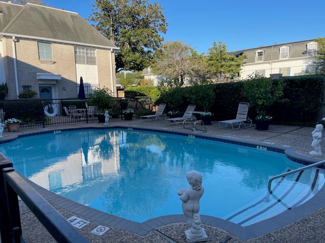 2601 Bellefontaine Street C312, Houston, TX 77025