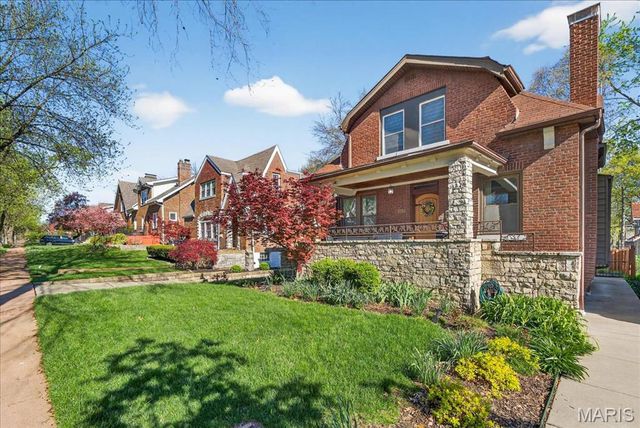 7323 Stanford Avenue, University City, MO 63130