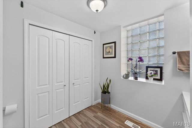 7323 Stanford Avenue, University City, MO 63130