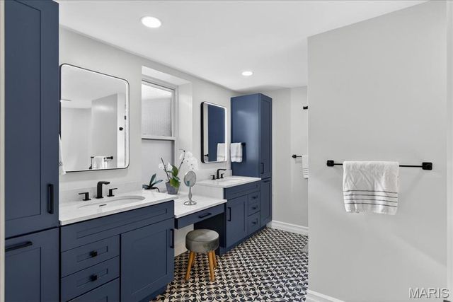 7323 Stanford Avenue, University City, MO 63130