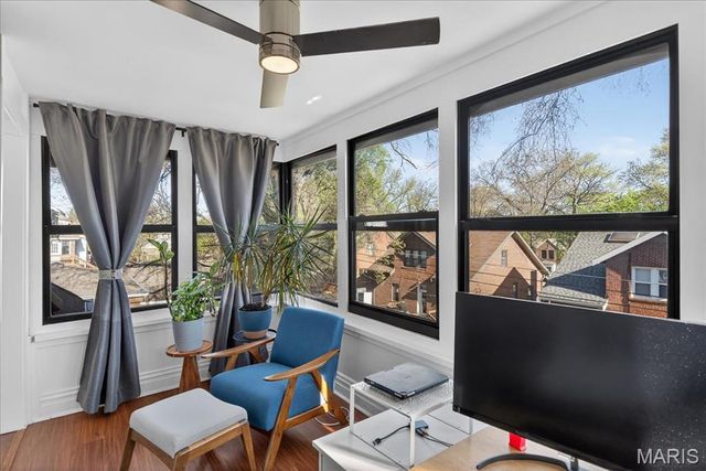 7323 Stanford Avenue, University City, MO 63130