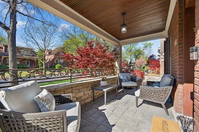 7323 Stanford Avenue, University City, MO 63130