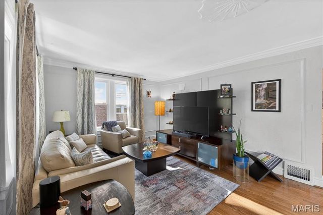 7323 Stanford Avenue, University City, MO 63130