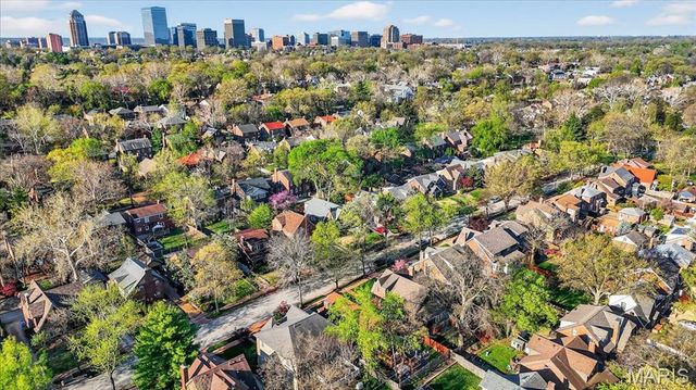 7323 Stanford Avenue, University City, MO 63130