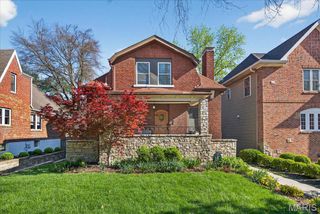 7323 Stanford Avenue, University City, MO 63130