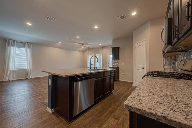 14664 Blackbrush Manor, Magnolia, TX 77354