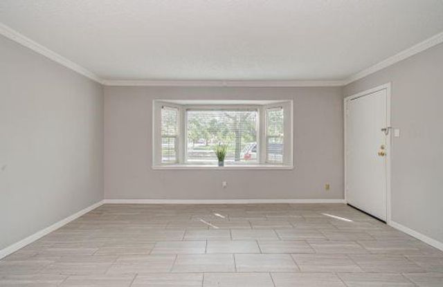 11609 Chimney Rock Road B, Houston, TX 77035