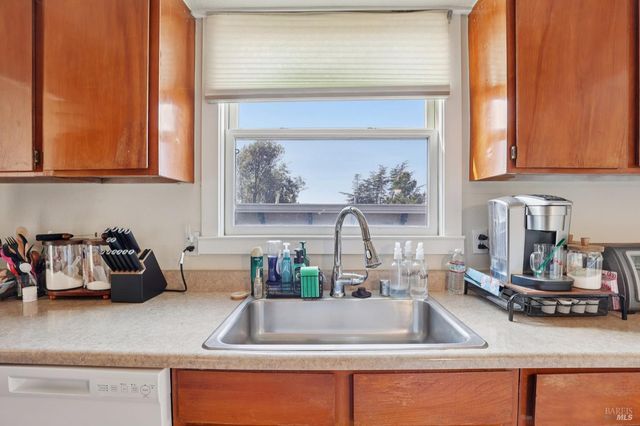 703 Capitol St, Vallejo, CA 94590