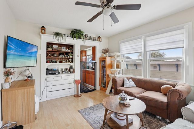 703 Capitol St, Vallejo, CA 94590