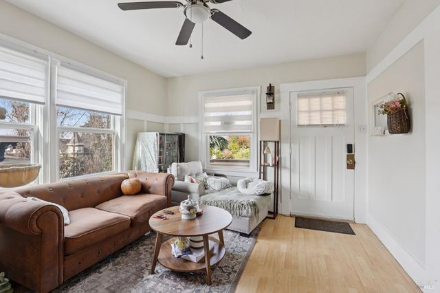 703 Capitol St, Vallejo, CA 94590