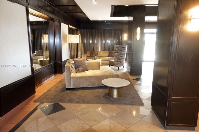 600 NE 36th St 1909, Miami, FL 33137