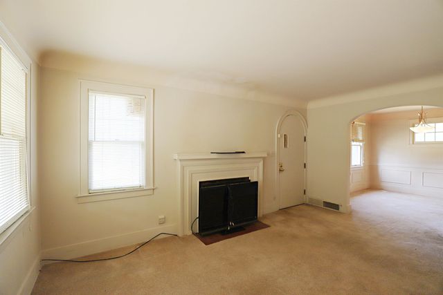 502 Dougherty Place, Flint, MI 48504