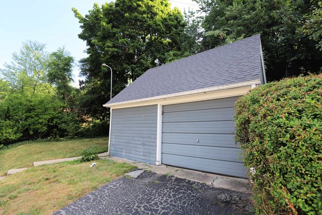 502 Dougherty Place, Flint, MI 48504