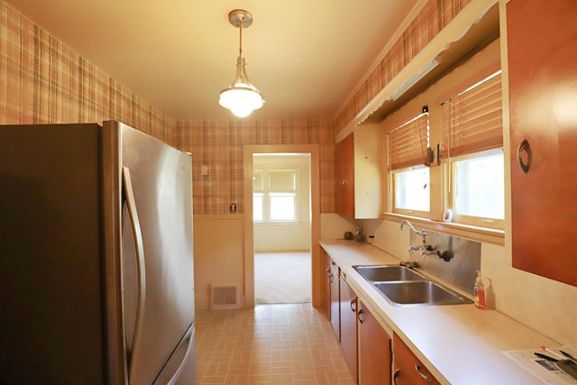 502 Dougherty Place, Flint, MI 48504