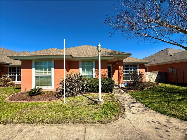 2303 Naples Dr, Ingleside, TX 78362