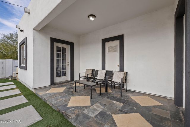 1101 E Ruth Avenue, Phoenix, AZ 85020