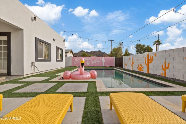 1101 E Ruth Avenue, Phoenix, AZ 85020