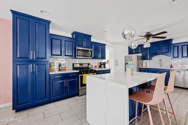 1101 E Ruth Avenue, Phoenix, AZ 85020