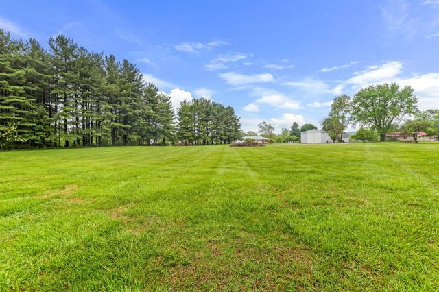 7230 Marcy Road NW, Lancaster, OH 43130