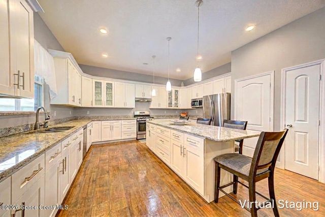 462 Gancedo Street SW, Palm Bay, FL 32908