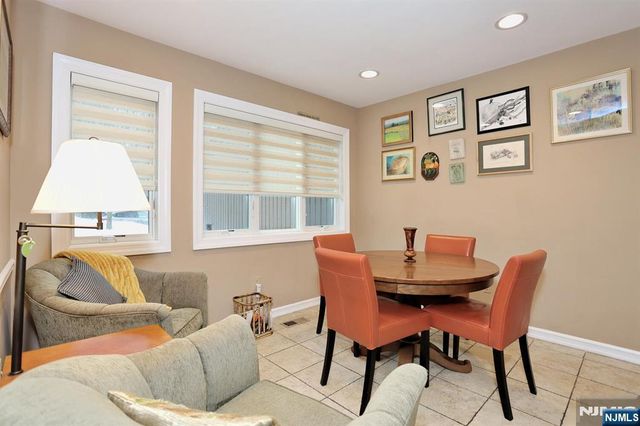 10 Romopock Court, Mahwah, NJ 07430