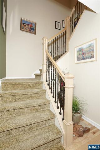 10 Romopock Court, Mahwah, NJ 07430