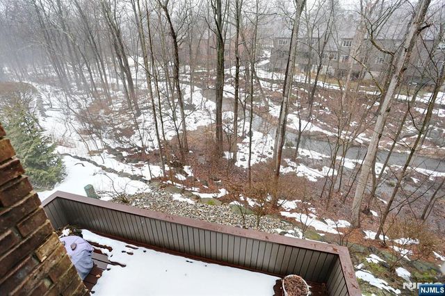 10 Romopock Court, Mahwah, NJ 07430