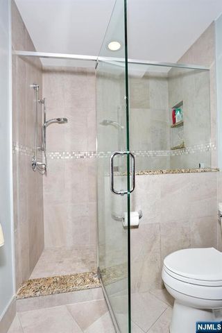 10 Romopock Court, Mahwah, NJ 07430