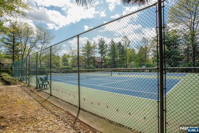 10 Romopock Court, Mahwah, NJ 07430