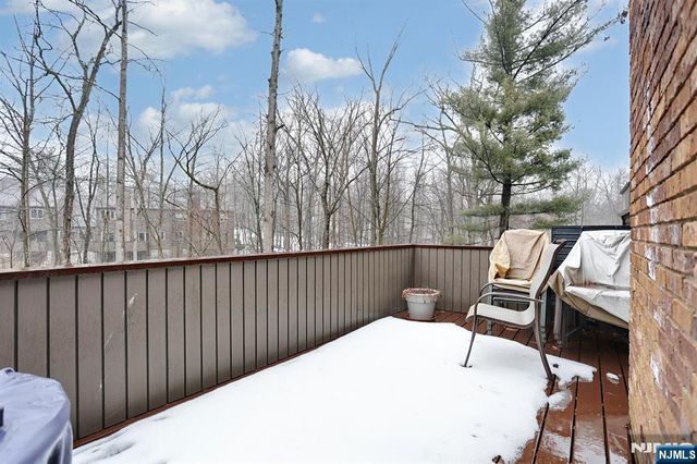 10 Romopock Court, Mahwah, NJ 07430