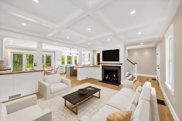 100 Spy Glass Hill Road, Cummaquid, MA 02630