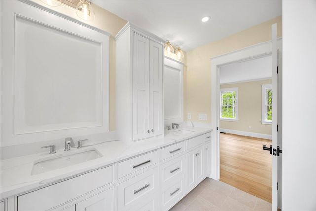 100 Spy Glass Hill Road, Cummaquid, MA 02630