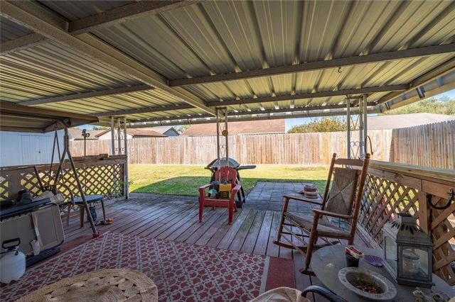 10107 Rocky Hollow Road, La Porte, TX 77571