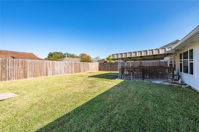 10107 Rocky Hollow Road, La Porte, TX 77571