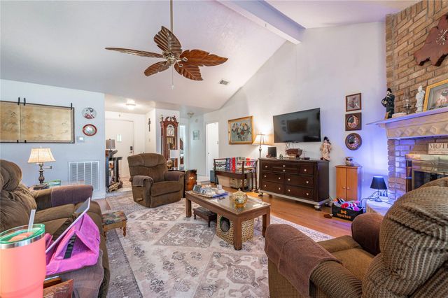 10107 Rocky Hollow Road, La Porte, TX 77571