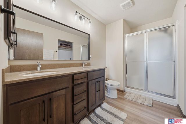 8901 Kinzie Street, Lincoln, NE 68507