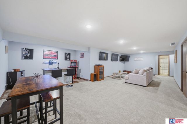 8901 Kinzie Street, Lincoln, NE 68507