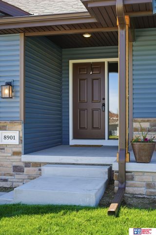 8901 Kinzie Street, Lincoln, NE 68507
