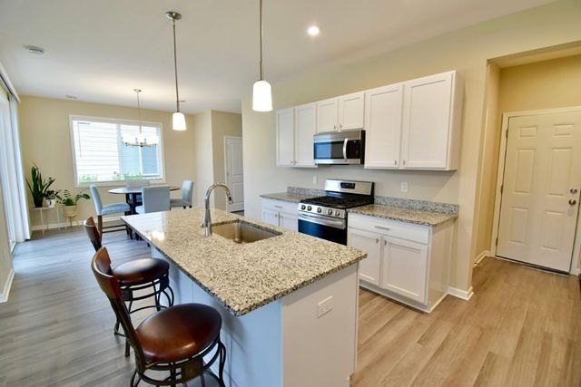 9923 Bluebird Street NW, Coon Rapids, MN 55433