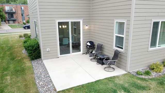 9923 Bluebird Street NW, Coon Rapids, MN 55433